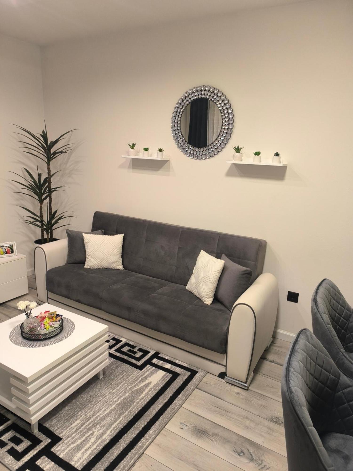 Apartman Rex Svinisce Εξωτερικό φωτογραφία